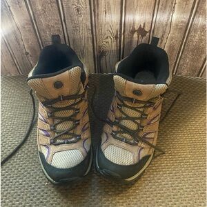 Merrill Moab Women’s Waterproof Hiking mid-boot